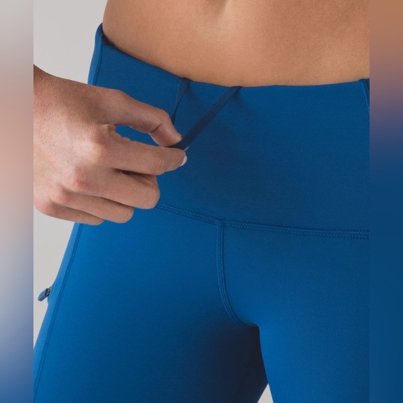 LULULEMON luxtreme leggings Cadence Crusher Tight Dark Royal size 6 EUC - Picture 5 of 14